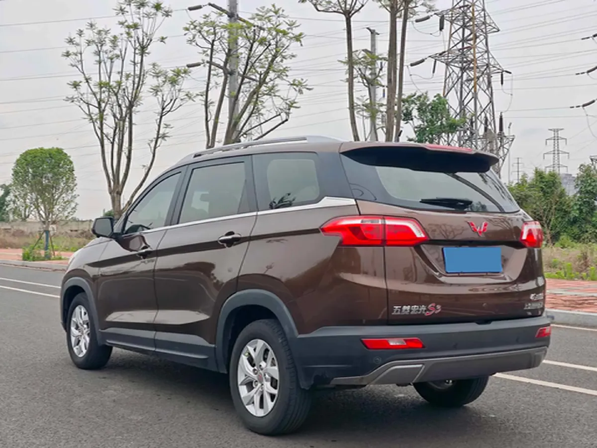 2018 WuLing HongGuang S3 1.5T 150HP L4 6MT,autocango,china used car exporter,china ev exporter,chinese used car exporter,chinese used ev exporter