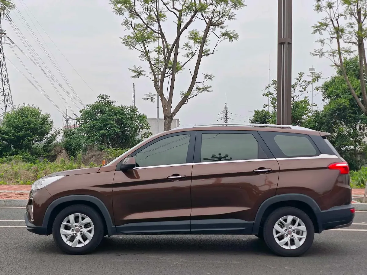 2018 WuLing HongGuang S3 1.5T 150HP L4 6MT,autocango,china used car exporter,china ev exporter,chinese used car exporter,chinese used ev exporter