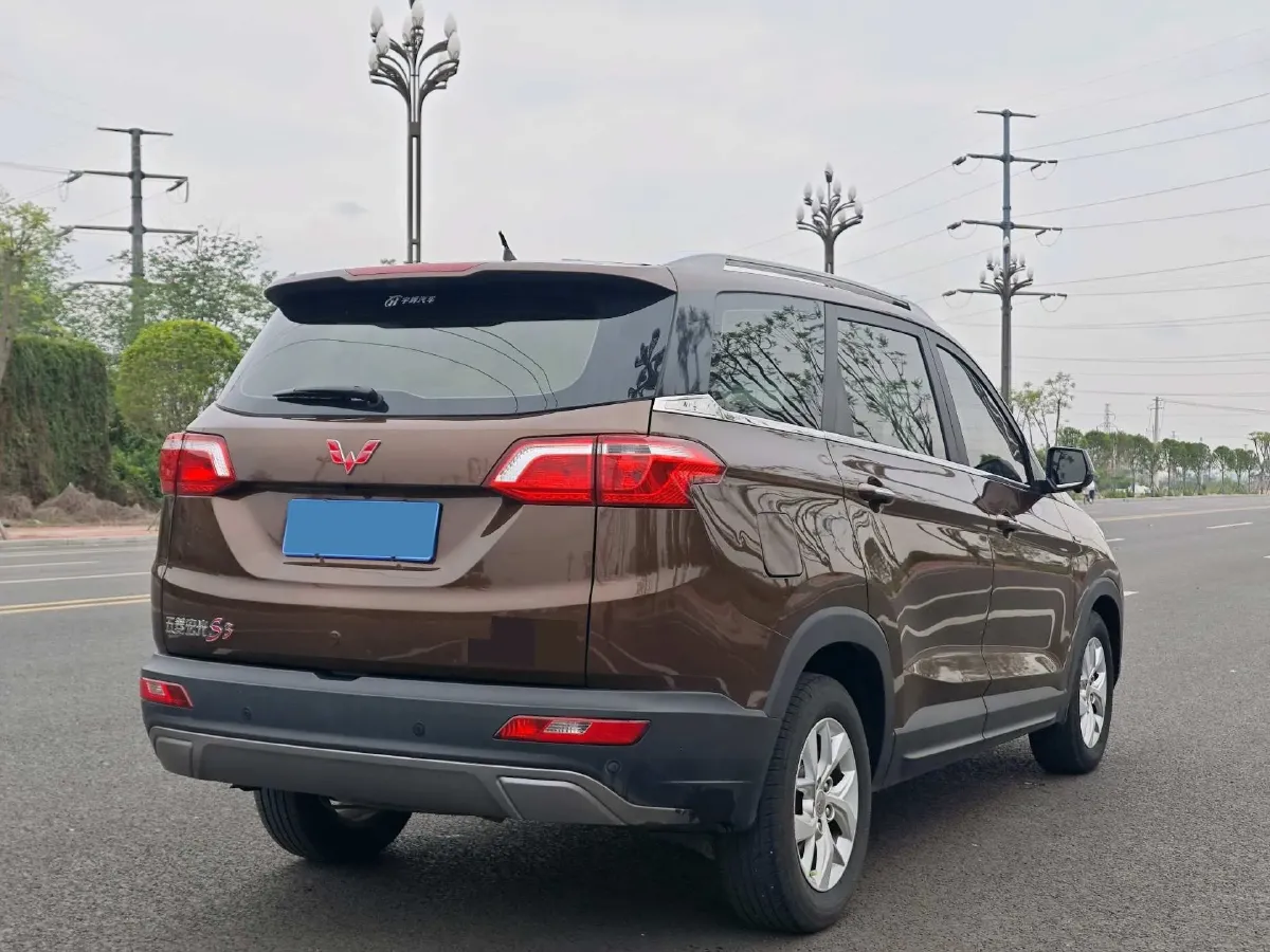 2018 WuLing HongGuang S3 1.5T 150HP L4 6MT,autocango,china used car exporter,china ev exporter,chinese used car exporter,chinese used ev exporter