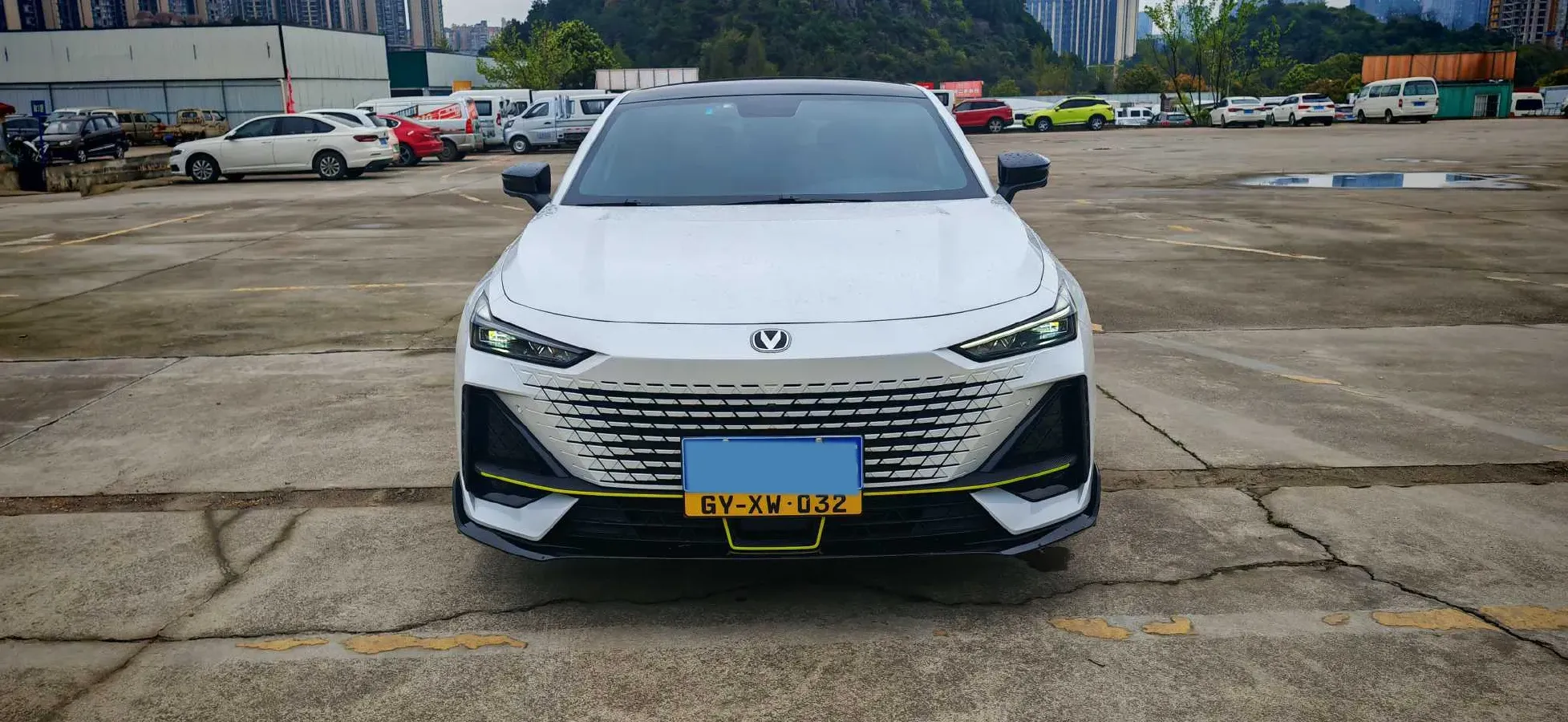 2023 ChangAn UNI-V 1.5T 188HP L4 7DCT,autocango,china used car exporter,china ev exporter,chinese used car exporter,chinese used ev exporter