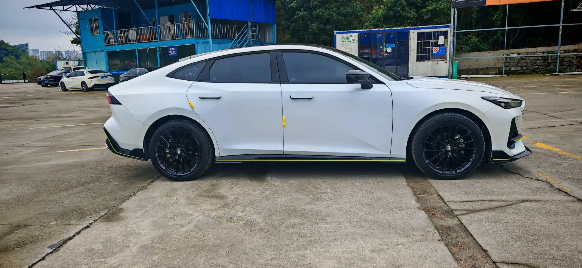 2023 ChangAn UNI-V 1.5T 188HP L4 7DCT,autocango,china used car exporter,china ev exporter,chinese used car exporter,chinese used ev exporter