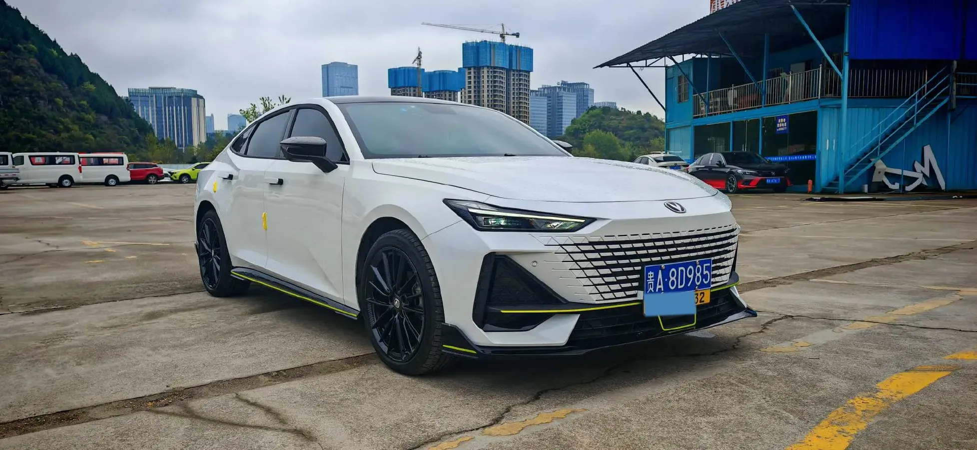 2023 ChangAn UNI-V 1.5T 188HP L4 7DCT,autocango,china used car exporter,china ev exporter,chinese used car exporter,chinese used ev exporter