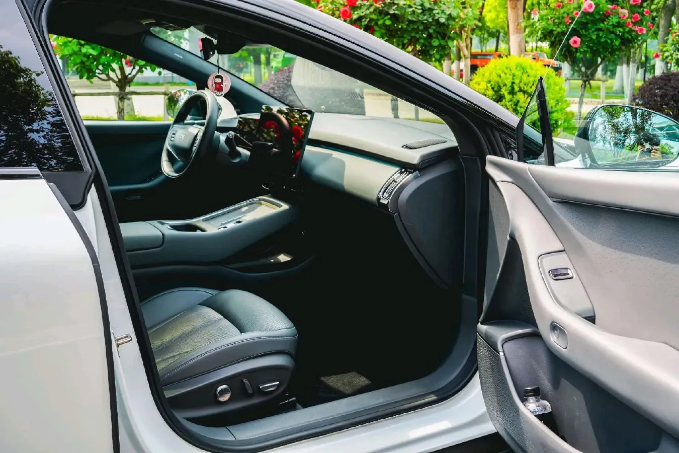 2024 Xpeng P7+ BEV 60.7KWH,autocango,china used car exporter,china ev exporter,chinese used car exporter,chinese used ev exporter