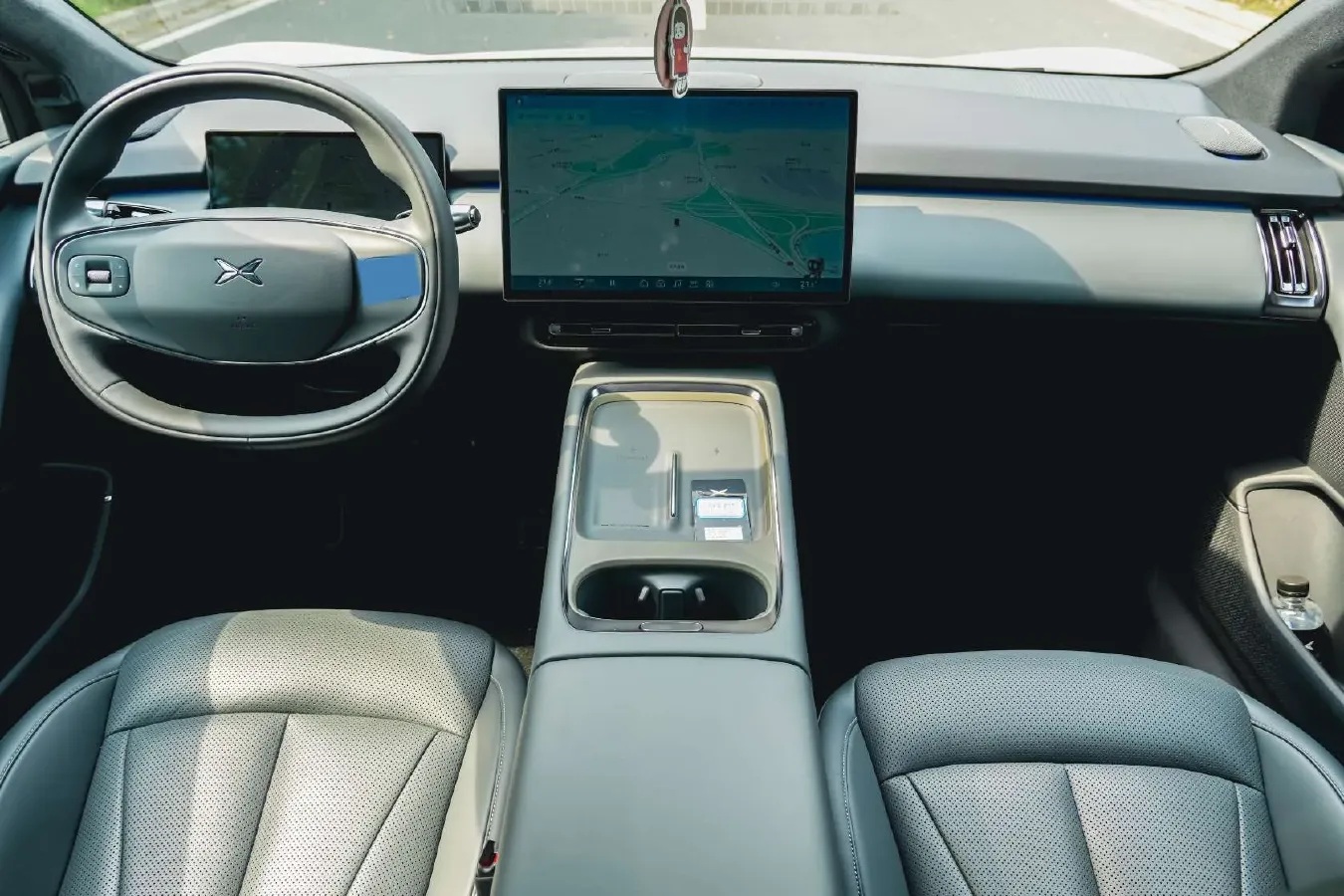 2024 Xpeng P7+ BEV 60.7KWH,autocango,china used car exporter,china ev exporter,chinese used car exporter,chinese used ev exporter