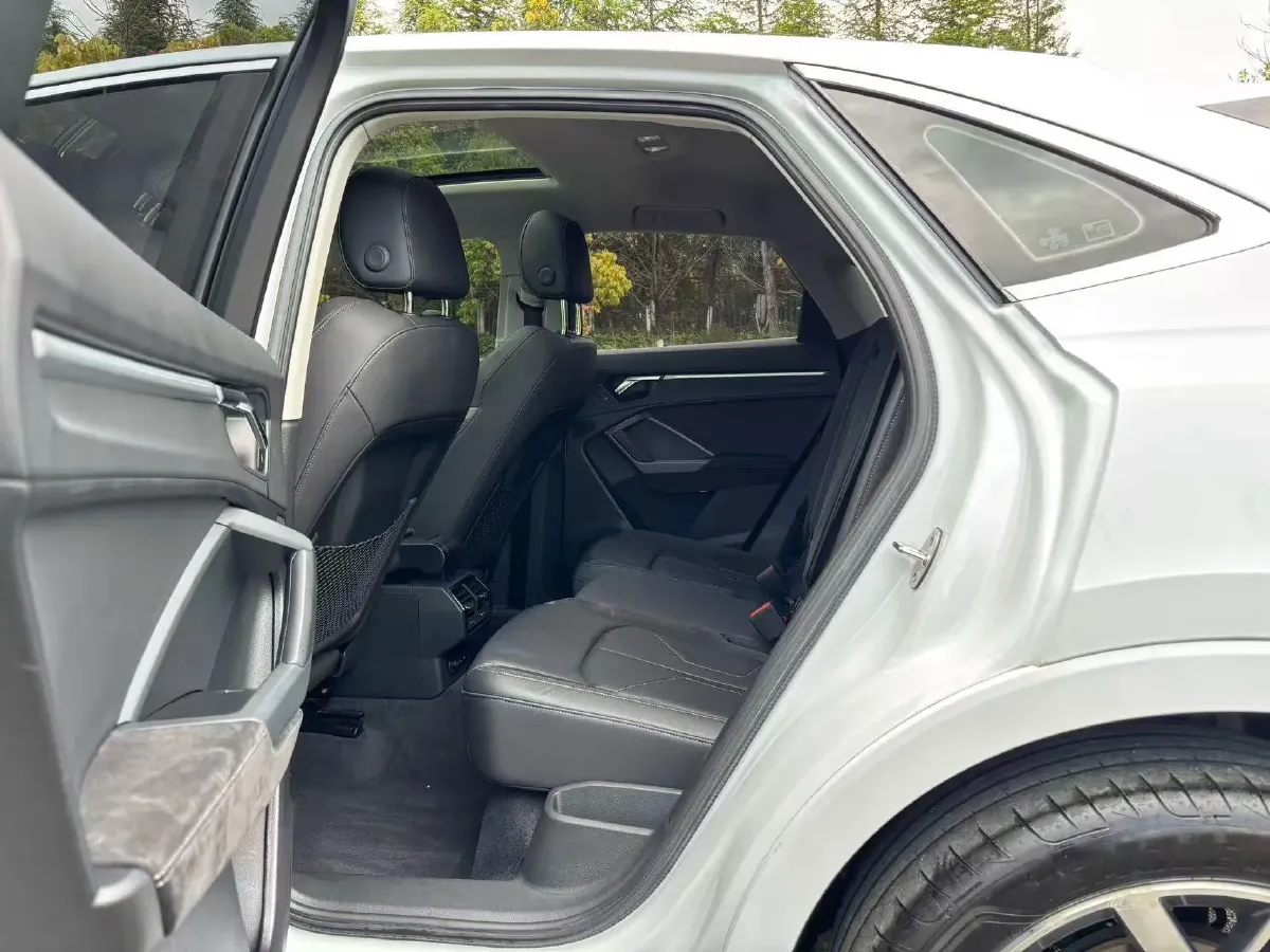 2020 Audi Q3 Sportback 2.0T 186HP L4 7DCT,autocango,china used car exporter,china ev exporter,chinese used car exporter,chinese used ev exporter