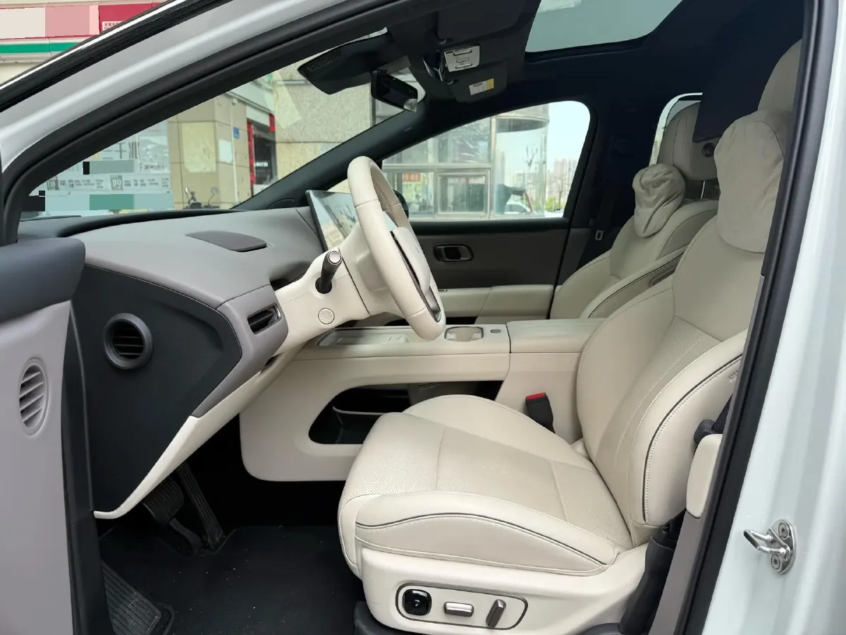 2025 Li i6 BEV,autocango,china used car exporter,china ev exporter,chinese used car exporter,chinese used ev exporter