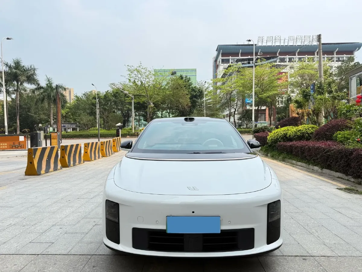 2025 Li i6 BEV,autocango,china used car exporter,china ev exporter,chinese used car exporter,chinese used ev exporter