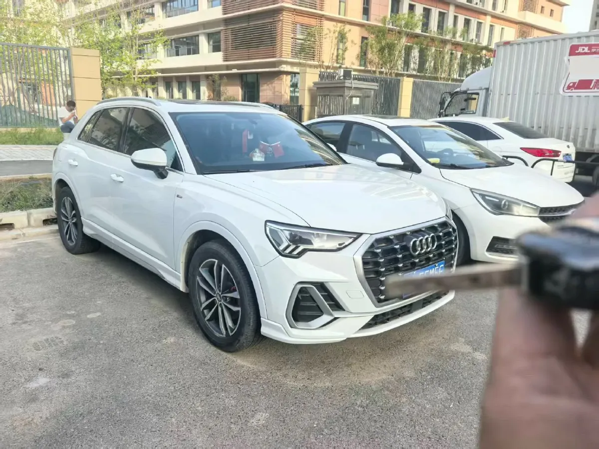 2021 Audi Q3 1.4T 150HP L4 7DCT,autocango,china used car exporter,china ev exporter,chinese used car exporter,chinese used ev exporter
