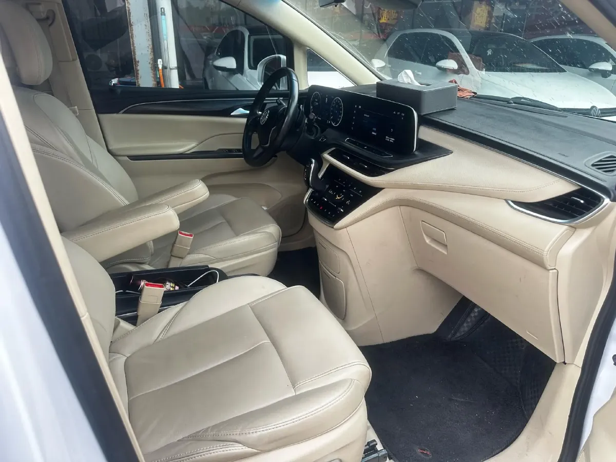 2022 Buick GL8 2.0T 237HP L4 9AT,autocango,china used car exporter,china ev exporter,chinese used car exporter,chinese used ev exporter