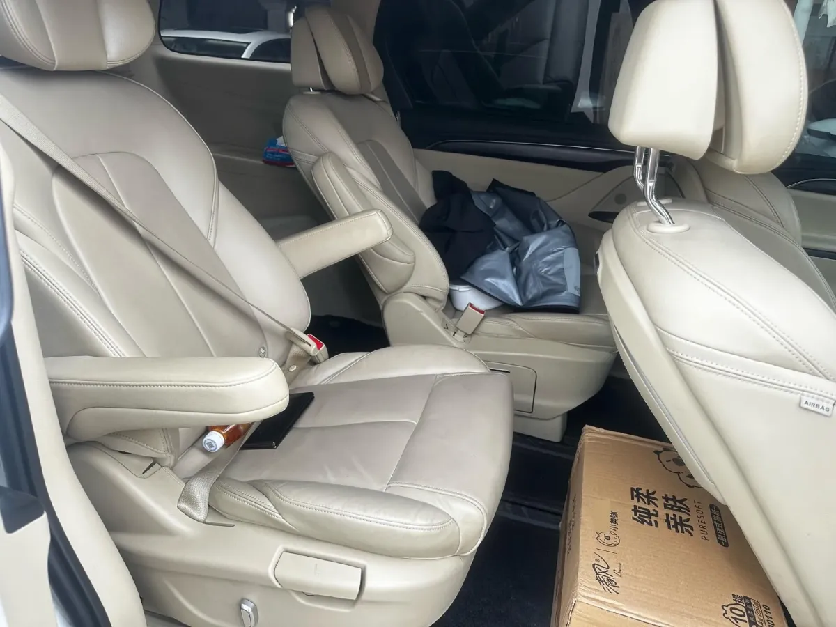 2022 Buick GL8 2.0T 237HP L4 9AT,autocango,china used car exporter,china ev exporter,chinese used car exporter,chinese used ev exporter