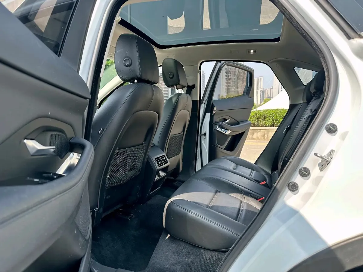 2018 Jaguar E-PACE 2.0T 249HP L4 9AT,autocango,china used car exporter,china ev exporter,chinese used car exporter,chinese used ev exporter
