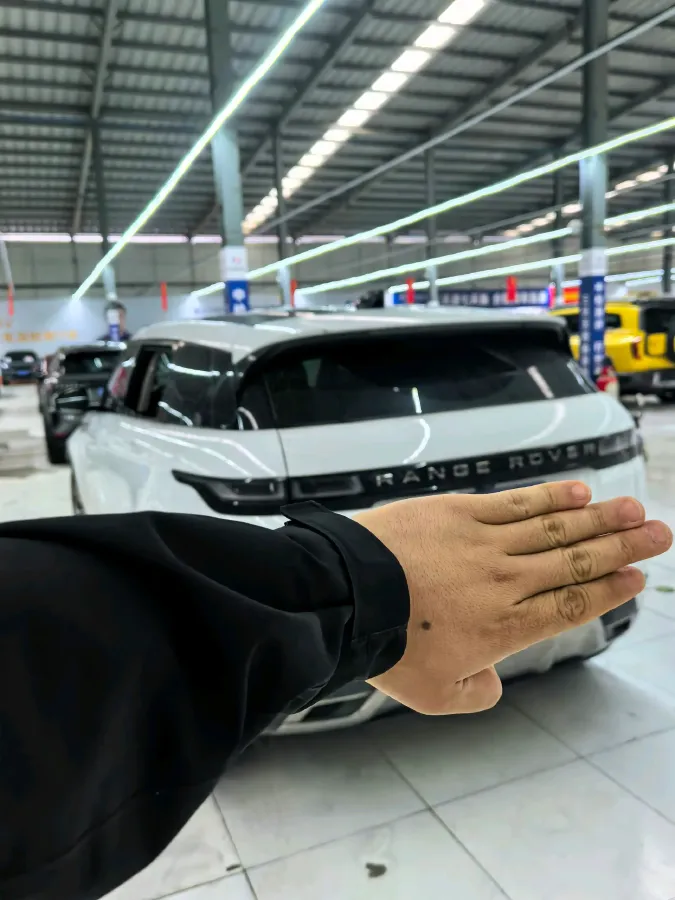 2023 Land Rover Range Rover Evoque 2.0T 249HP L4 9AT,autocango,china used car exporter,china ev exporter,chinese used car exporter,chinese used ev exporter