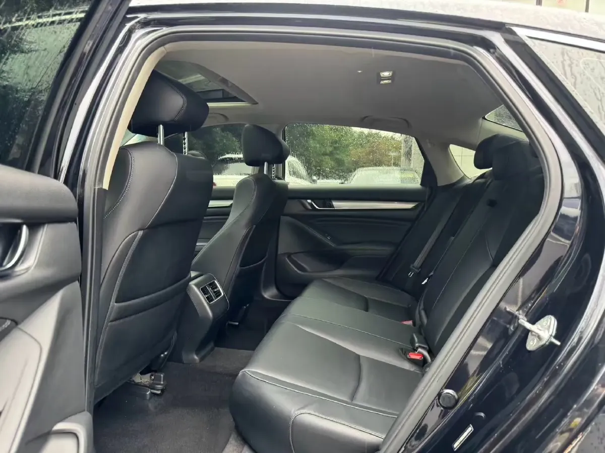 2021 Honda Accord 1.5T 194HP L4 CVT,autocango,china used car exporter,china ev exporter,chinese used car exporter,chinese used ev exporter