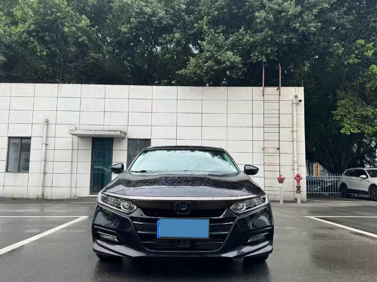 2021 Honda Accord 1.5T 194HP L4 CVT,autocango,china used car exporter,china ev exporter,chinese used car exporter,chinese used ev exporter