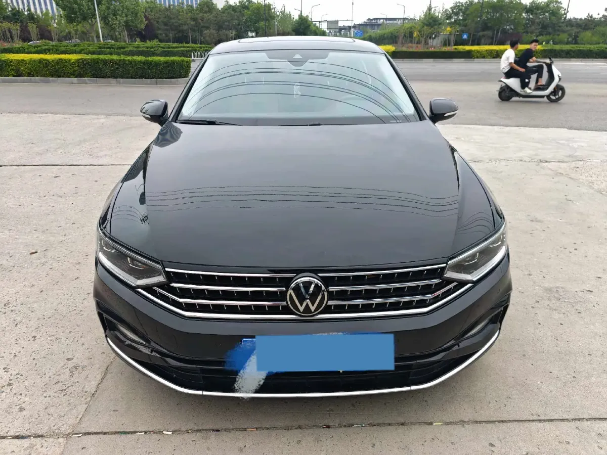 2023 Volkswagen Magotan 2.0T 186HP L4 7DCT,autocango,china used car exporter,china ev exporter,chinese used car exporter,chinese used ev exporter