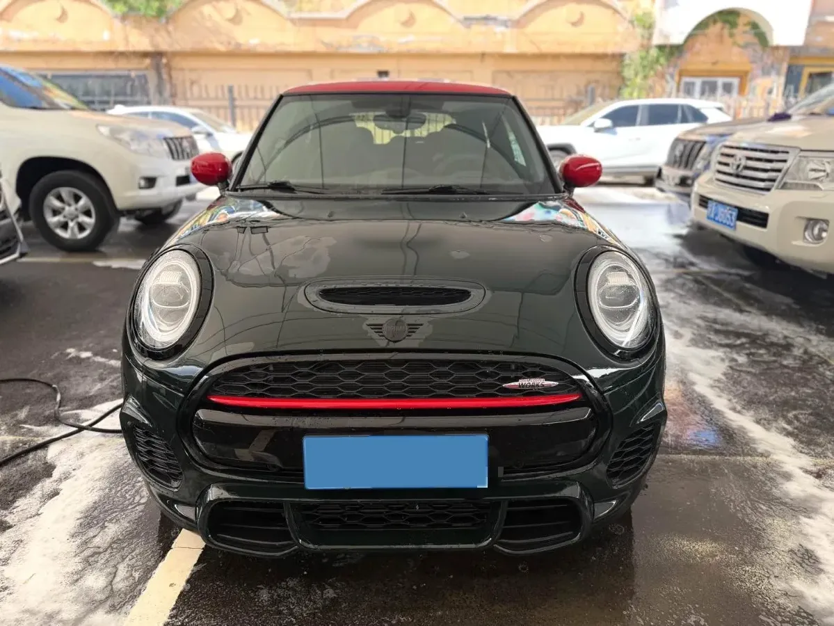 2020 MINI JCW 2.0T 231HP L4 8AT,autocango,china used car exporter,china ev exporter,chinese used car exporter,chinese used ev exporter