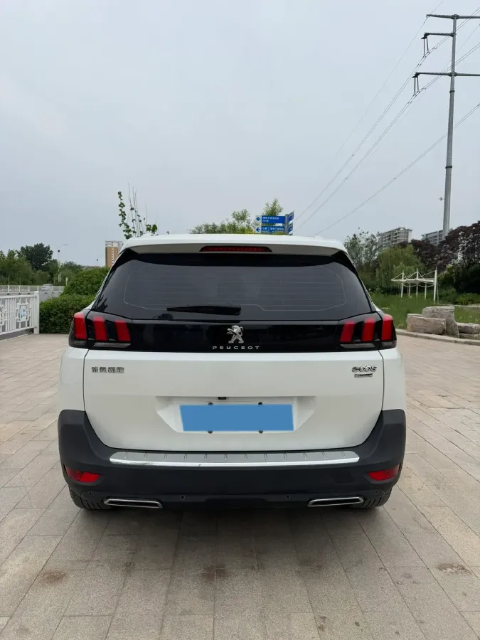 2017 Peugeot 5008 1.8T 204HP L4 6AT,autocango,china used car exporter,china ev exporter,chinese used car exporter,chinese used ev exporter