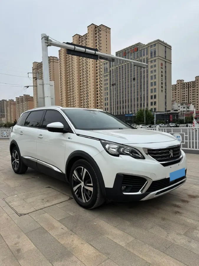 2017 Peugeot 5008 1.8T 204HP L4 6AT,autocango,china used car exporter,china ev exporter,chinese used car exporter,chinese used ev exporter