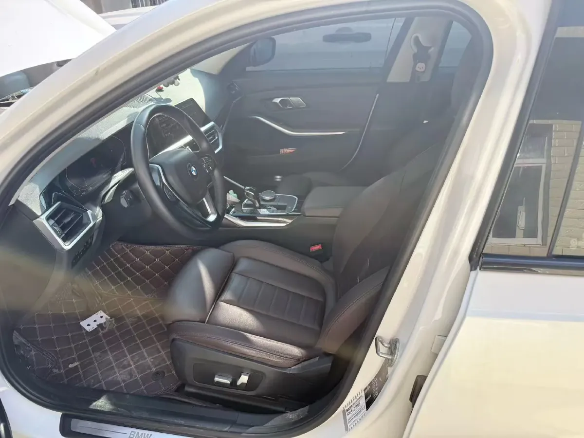 2021 BMW 3 Series 2.0T 156HP L4 8AT,autocango,china used car exporter,china ev exporter,chinese used car exporter,chinese used ev exporter