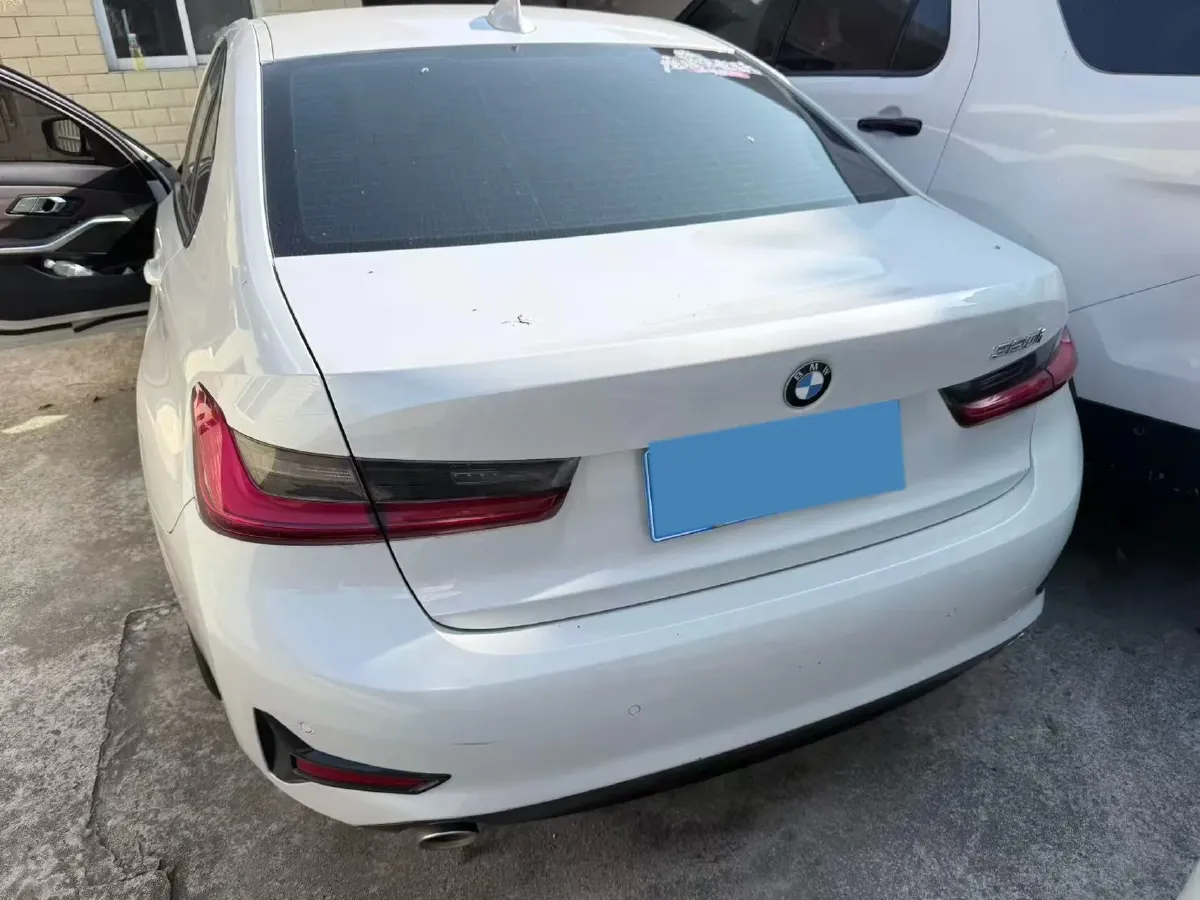 2021 BMW 3 Series 2.0T 156HP L4 8AT,autocango,china used car exporter,china ev exporter,chinese used car exporter,chinese used ev exporter