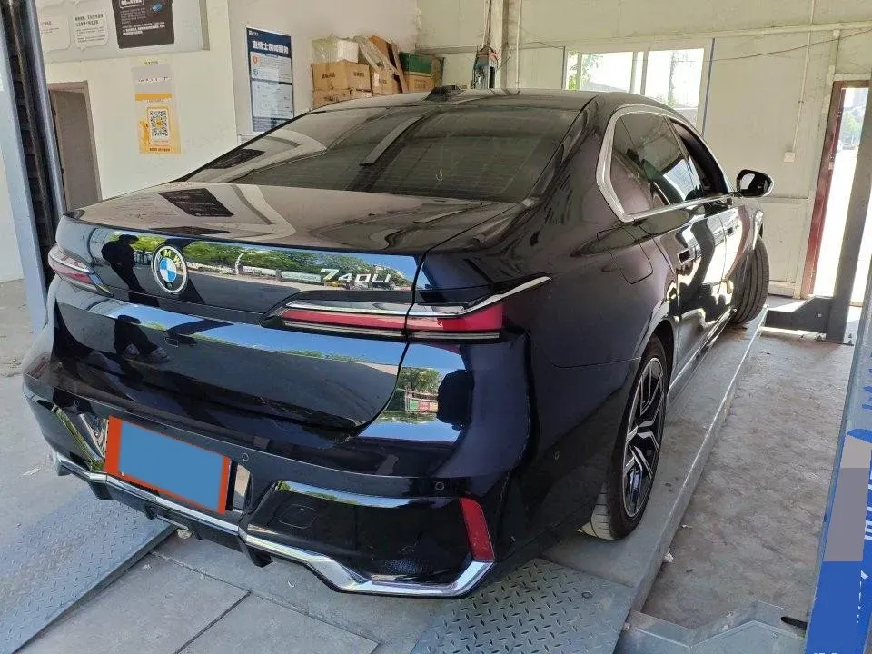 2023 BMW 7 Series 3.0T 272HP L6 8AT,autocango,china used car exporter,china ev exporter,chinese used car exporter,chinese used ev exporter