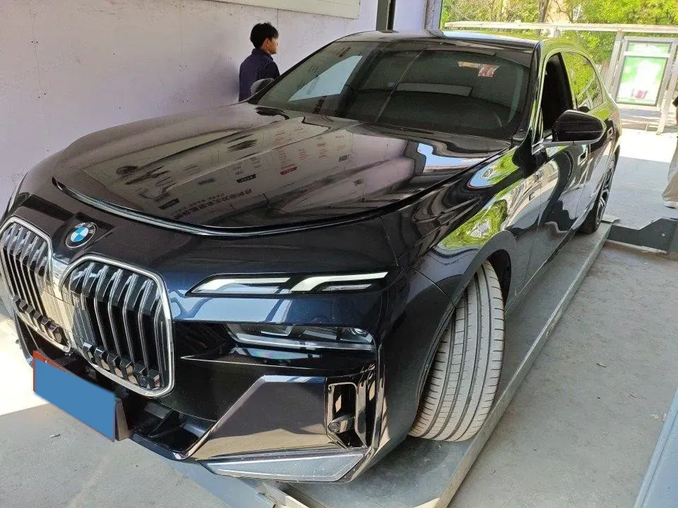 2023 BMW 7 Series 3.0T 272HP L6 8AT,autocango,china used car exporter,china ev exporter,chinese used car exporter,chinese used ev exporter