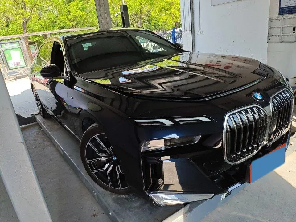 2023 BMW 7 Series 3.0T 272HP L6 8AT,autocango,china used car exporter,china ev exporter,chinese used car exporter,chinese used ev exporter