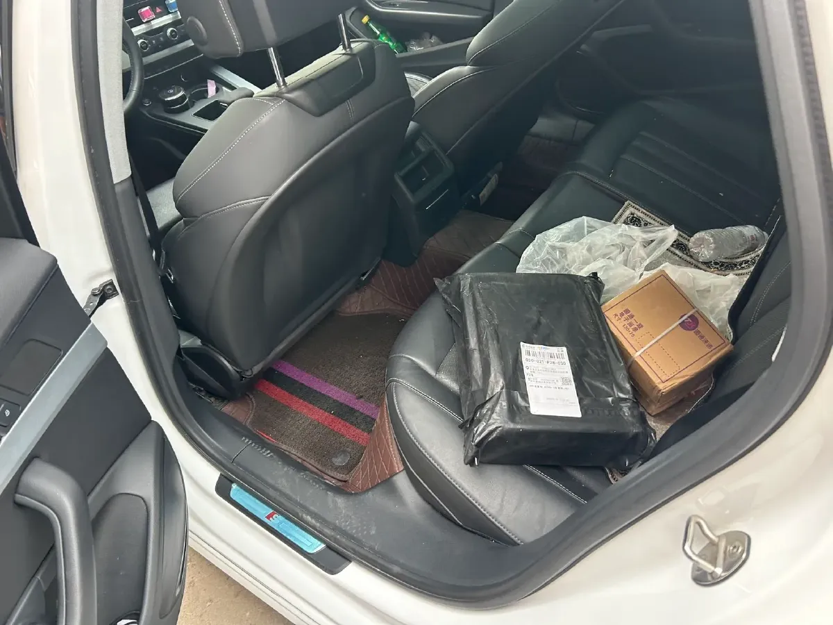 2020 Audi A4L 2.0T 190HP L4 7DCT,autocango,china used car exporter,china ev exporter,chinese used car exporter,chinese used ev exporter
