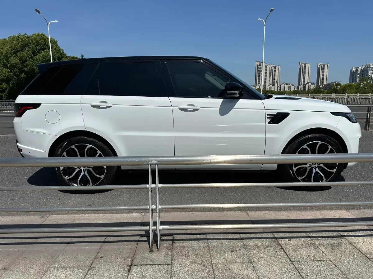 2022 Land Rover Range Rover Sport 3.0T 360HP L6 8AT,autocango,china used car exporter,china ev exporter,chinese used car exporter,chinese used ev exporter
