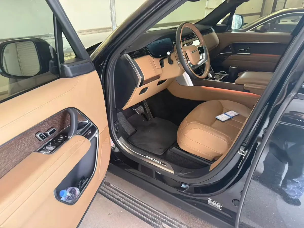 2024 Land Rover Range Rover 3.0T 400HP L6 8AT,autocango,china used car exporter,china ev exporter,chinese used car exporter,chinese used ev exporter