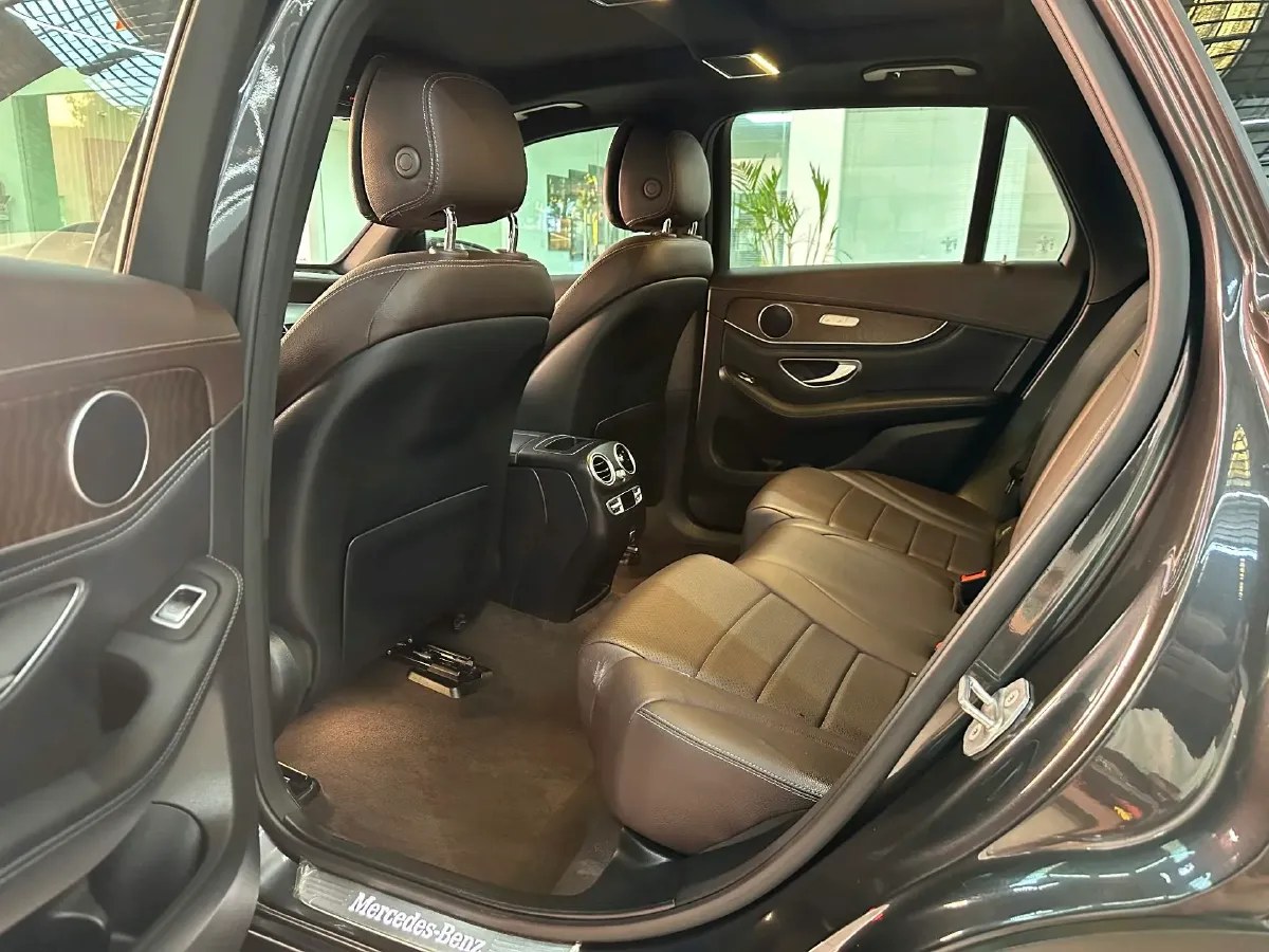 2021 Mercedes-Benz GLC Class 2.0T 258HP L4 9AT,autocango,china used car exporter,china ev exporter,chinese used car exporter,chinese used ev exporter