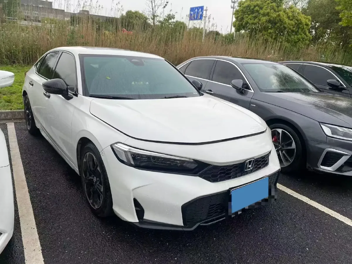 2025 Honda Civic 1.5T 182HP L4 CVT,autocango,china used car exporter,china ev exporter,chinese used car exporter,chinese used ev exporter