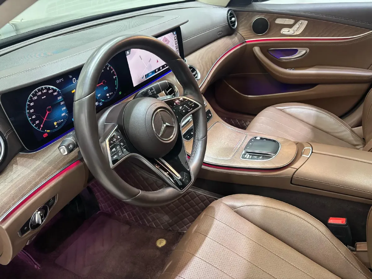 2022 Mercedes-Benz E Class 2.0T 211HP L4 9AT PHEV 25.4KWH,autocango,china used car exporter,china ev exporter,chinese used car exporter,chinese used ev exporter