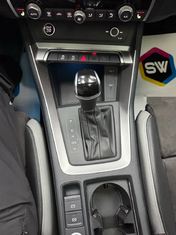2021 Audi Q3 1.4T 150HP L4 7DCT,autocango,china used car exporter,china ev exporter,chinese used car exporter,chinese used ev exporter