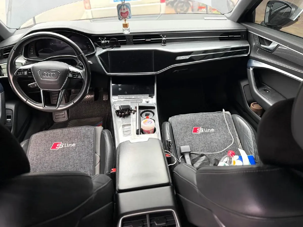 2020 Audi A6L 2.0T 190HP L4 7DCT,autocango,china used car exporter,china ev exporter,chinese used car exporter,chinese used ev exporter