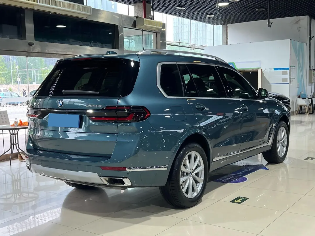 2023 BMW X7 3.0T 381HP L6 8AT,autocango,china used car exporter,china ev exporter,chinese used car exporter,chinese used ev exporter