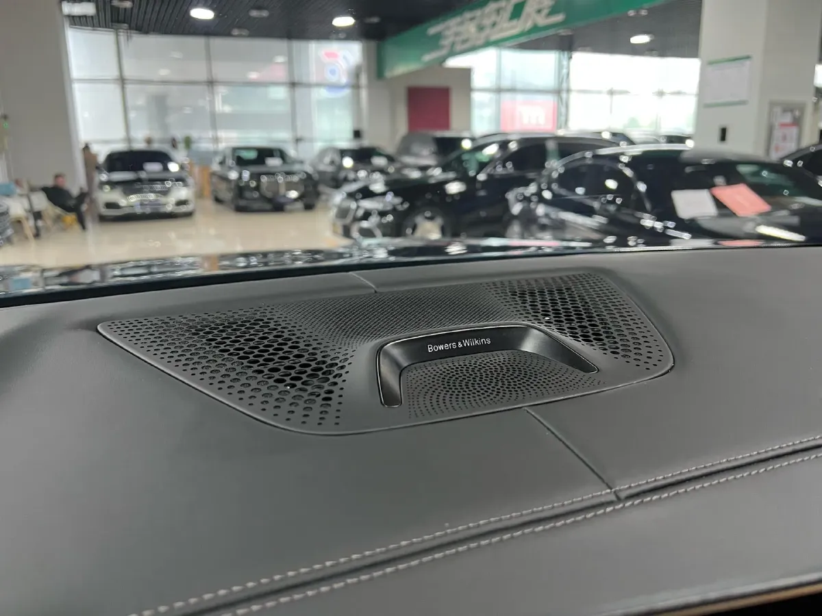 2023 BMW X7 3.0T 381HP L6 8AT,autocango,china used car exporter,china ev exporter,chinese used car exporter,chinese used ev exporter