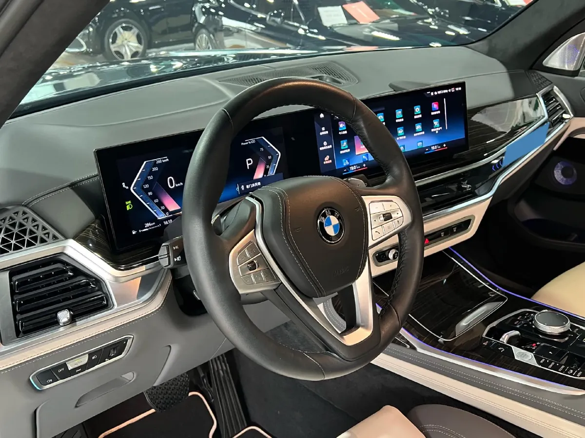 2023 BMW X7 3.0T 381HP L6 8AT,autocango,china used car exporter,china ev exporter,chinese used car exporter,chinese used ev exporter