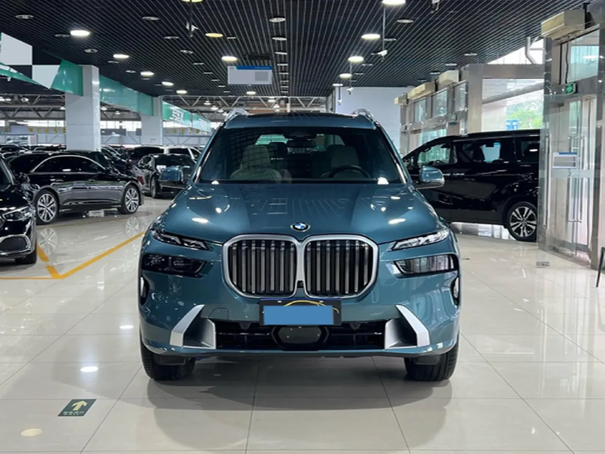 2023 BMW X7 3.0T 381HP L6 8AT,autocango,china used car exporter,china ev exporter,chinese used car exporter,chinese used ev exporter