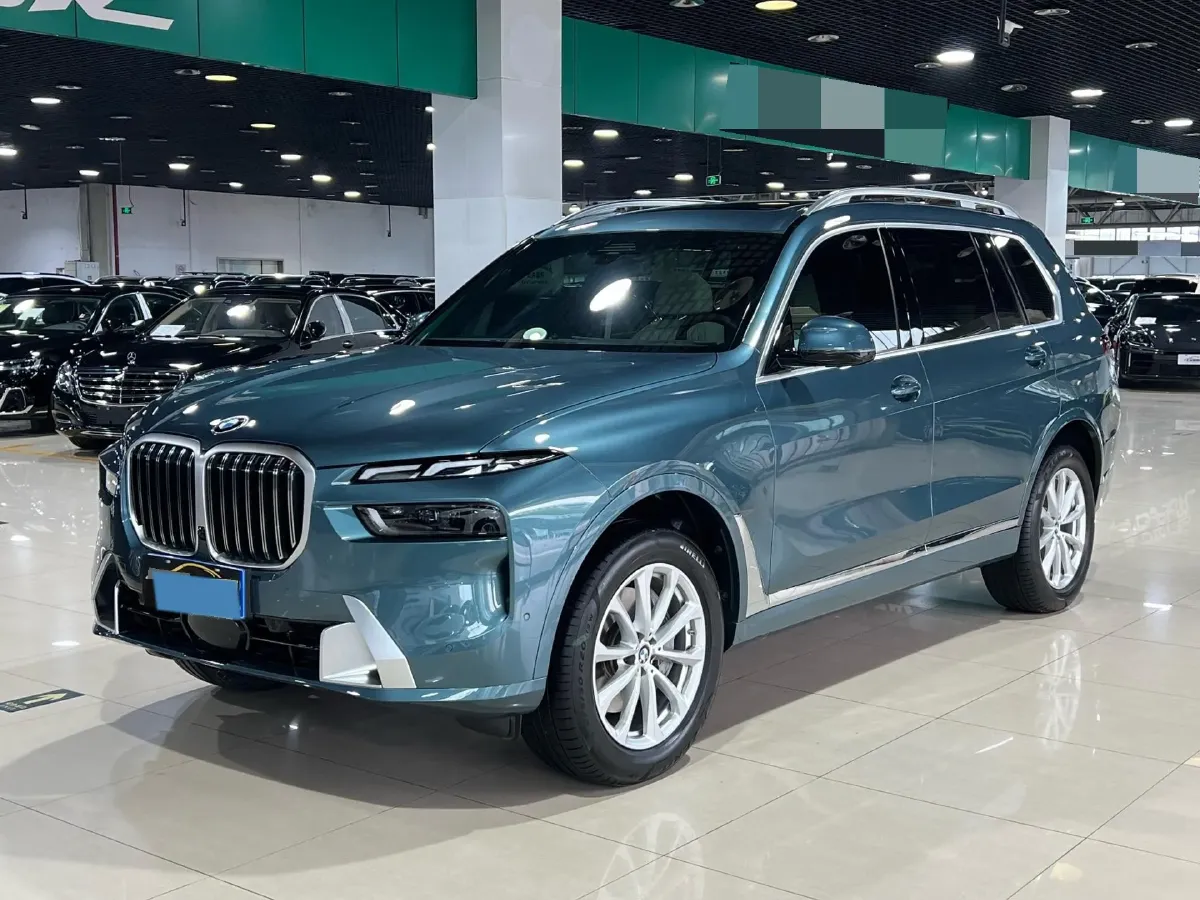 2023 BMW X7 3.0T 381HP L6 8AT,autocango,china used car exporter,china ev exporter,chinese used car exporter,chinese used ev exporter