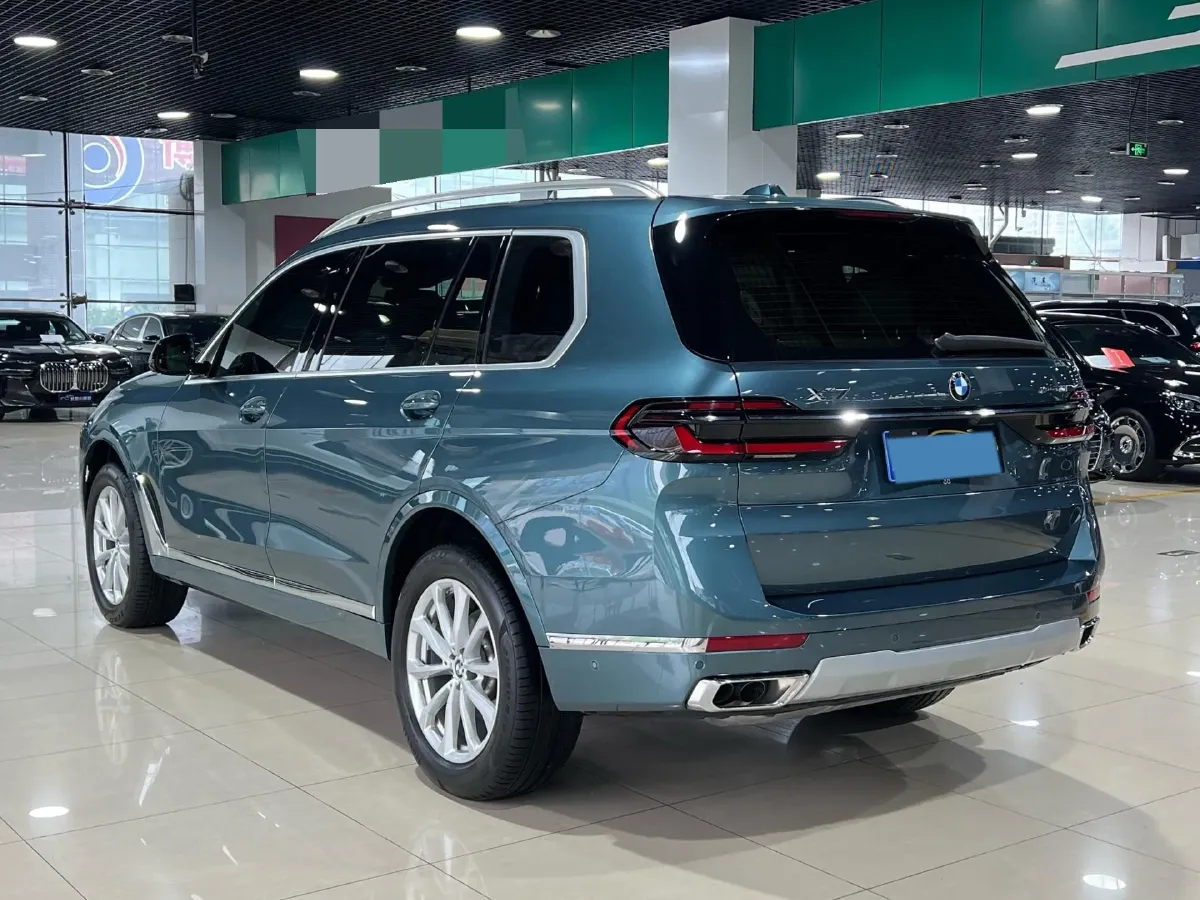 2023 BMW X7 3.0T 381HP L6 8AT,autocango,china used car exporter,china ev exporter,chinese used car exporter,chinese used ev exporter