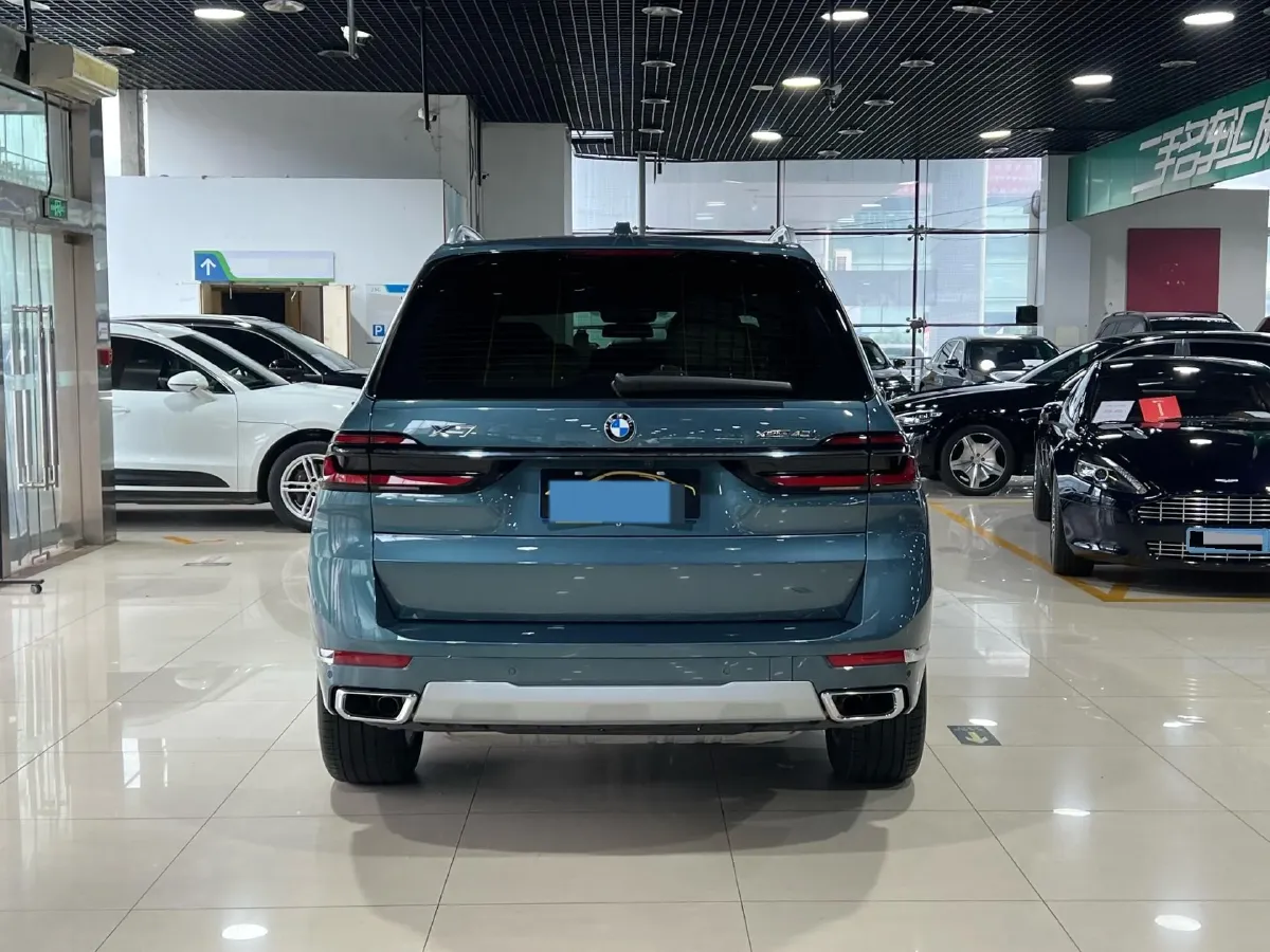 2023 BMW X7 3.0T 381HP L6 8AT,autocango,china used car exporter,china ev exporter,chinese used car exporter,chinese used ev exporter