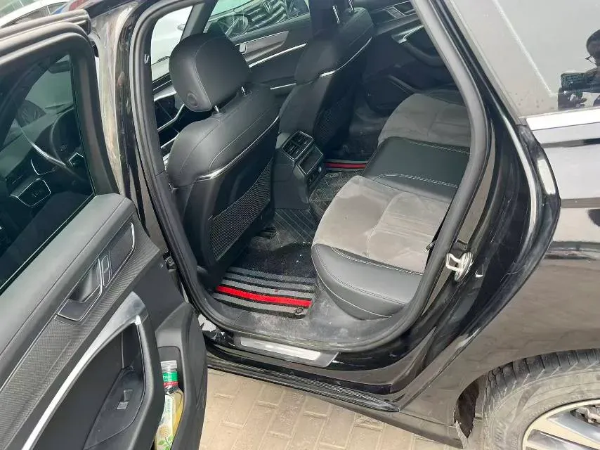 2023 Audi A6L 2.0T 190HP L4 7DCT,autocango,china used car exporter,china ev exporter,chinese used car exporter,chinese used ev exporter