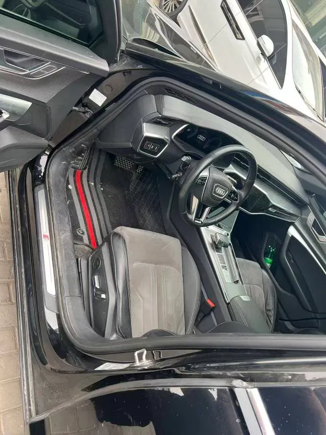 2023 Audi A6L 2.0T 190HP L4 7DCT,autocango,china used car exporter,china ev exporter,chinese used car exporter,chinese used ev exporter