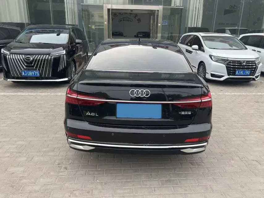 2023 Audi A6L 2.0T 190HP L4 7DCT,autocango,china used car exporter,china ev exporter,chinese used car exporter,chinese used ev exporter