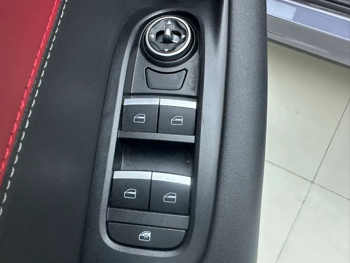 2022 Chery Tiggo 7 1.5T 156HP L4 CVT,autocango,china used car exporter,china ev exporter,chinese used car exporter,chinese used ev exporter