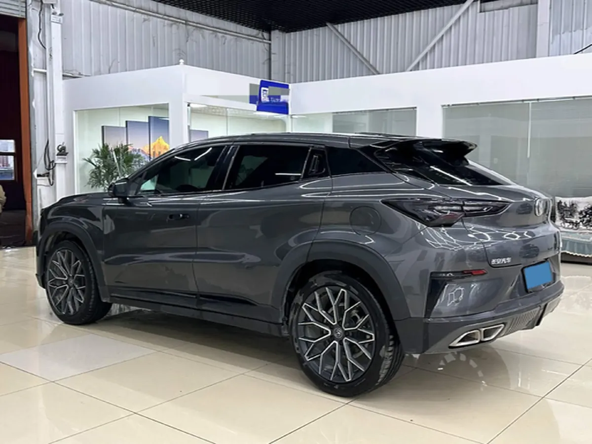 2022 ChangAn UNI-T 1.5T 188HP L4 7DCT,autocango,china used car exporter,china ev exporter,chinese used car exporter,chinese used ev exporter