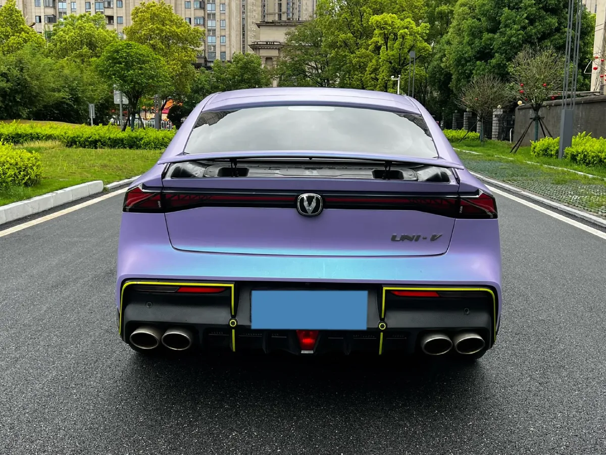 2023 ChangAn UNI-V 1.5T 188HP L4 7DCT,autocango,china used car exporter,china ev exporter,chinese used car exporter,chinese used ev exporter