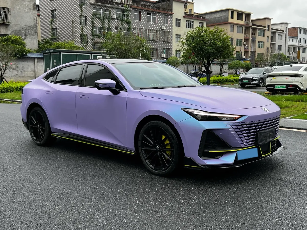 2023 ChangAn UNI-V 1.5T 188HP L4 7DCT,autocango,china used car exporter,china ev exporter,chinese used car exporter,chinese used ev exporter