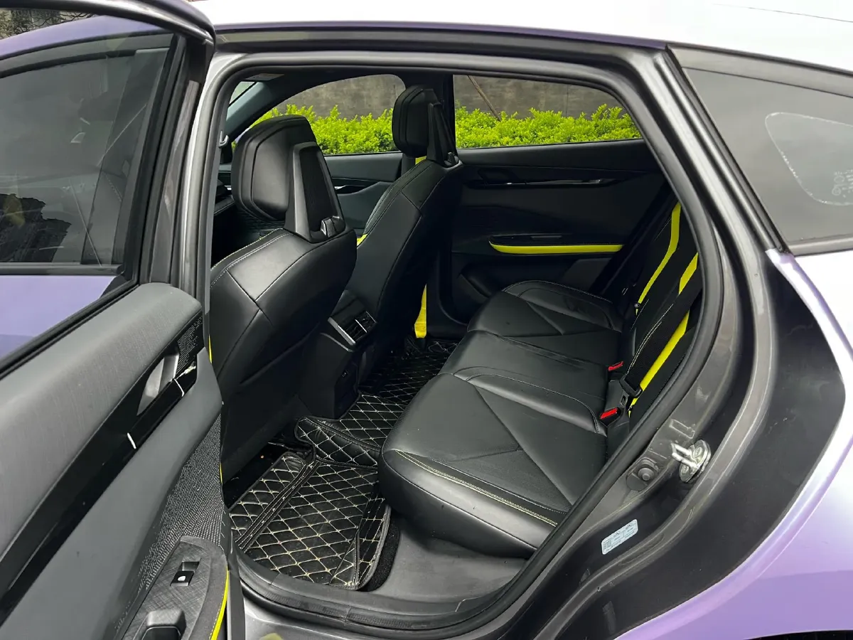 2023 ChangAn UNI-V 1.5T 188HP L4 7DCT,autocango,china used car exporter,china ev exporter,chinese used car exporter,chinese used ev exporter